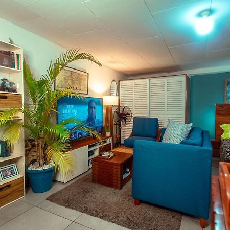 לינה וארוחת בוקר לימבה Palm Springs Bed & Breakfast מראה חיצוני תמונה