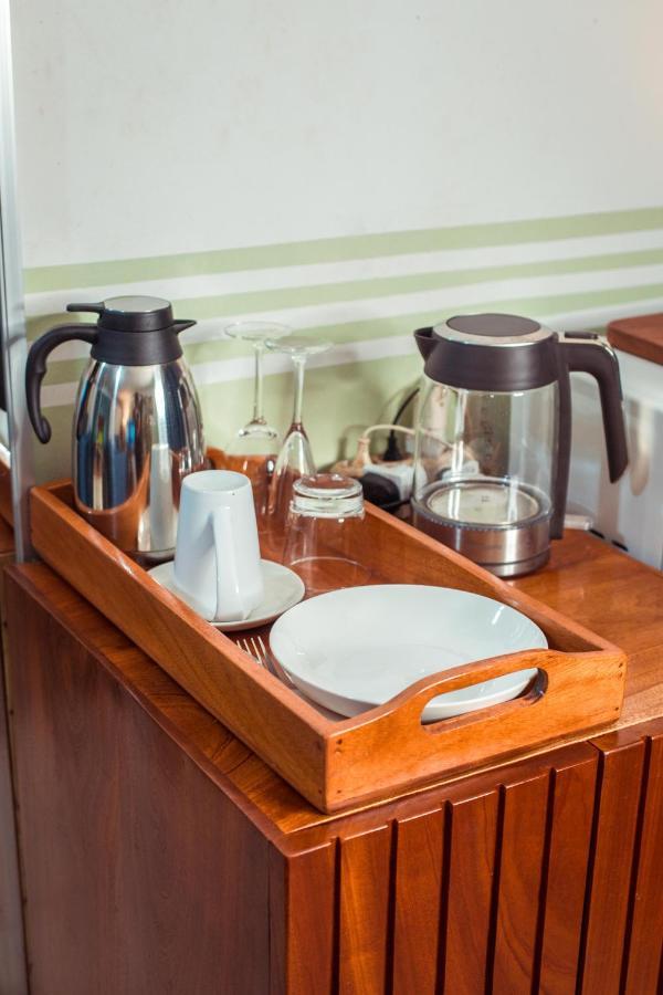 לינה וארוחת בוקר לימבה Palm Springs Bed & Breakfast מראה חיצוני תמונה