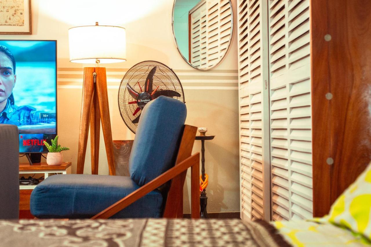לינה וארוחת בוקר לימבה Palm Springs Bed & Breakfast מראה חיצוני תמונה